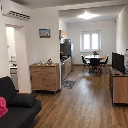 Apartment Plaza - Beach Koper városi község Kültér fotó