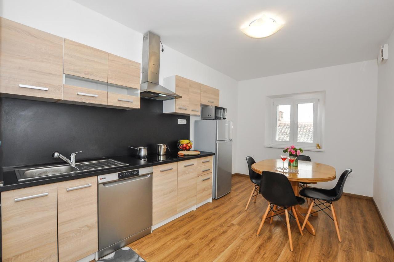 Apartment Plaza - Beach Koper városi község Kültér fotó