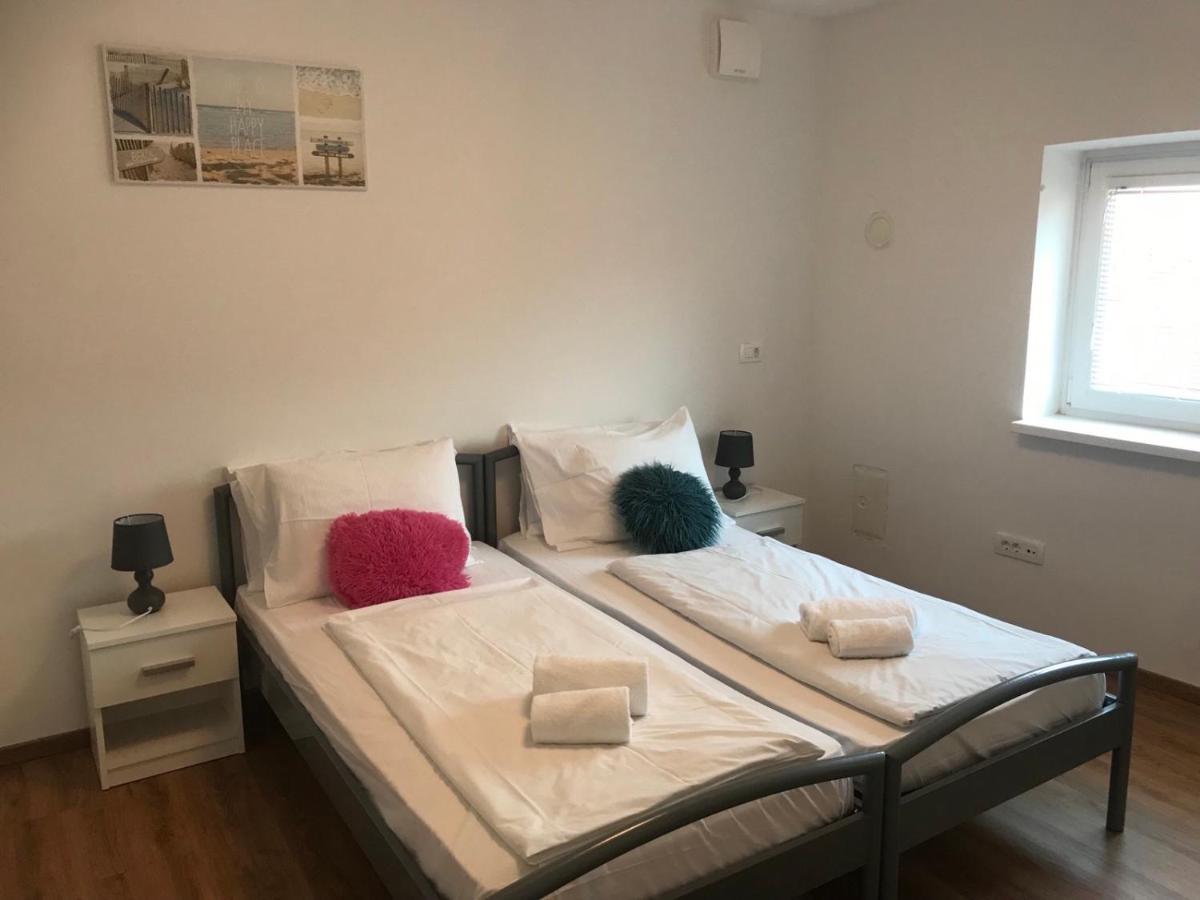 Apartment Plaza - Beach Koper városi község Kültér fotó